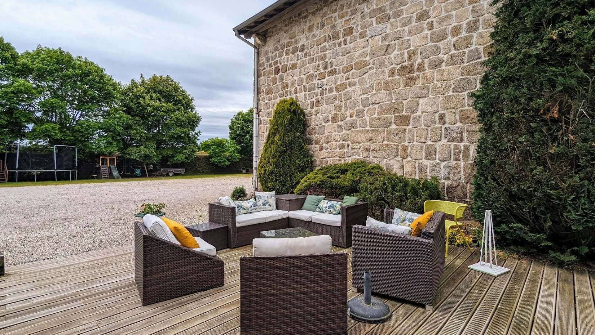 Ferme Avec Piscine Couverte Sur Grand Domaine - Fr-1-582-515 Saint-Romain-Lachalm 0*,  France