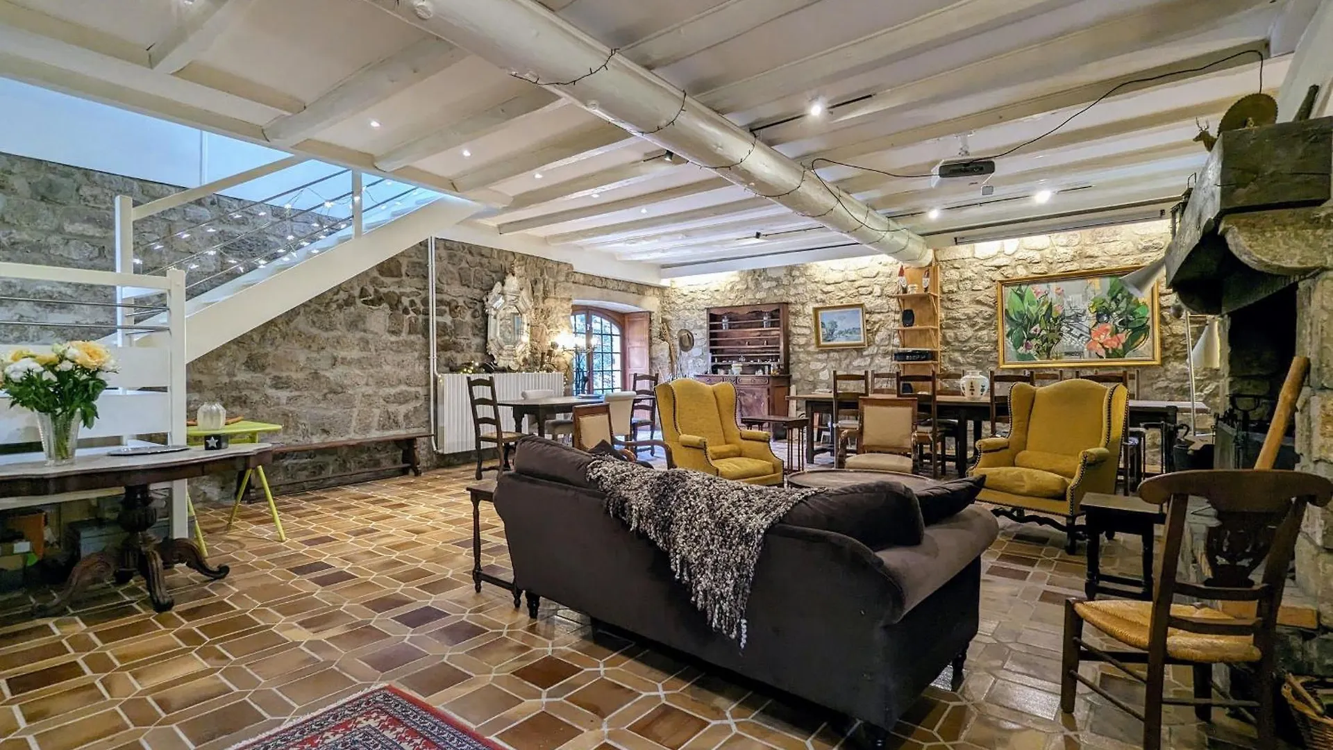 Ferme Avec Piscine Couverte Sur Grand Domaine - Fr-1-582-515 Saint-Romain-Lachalm